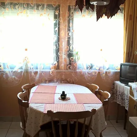 公寓 Anna Apartman Sárvár