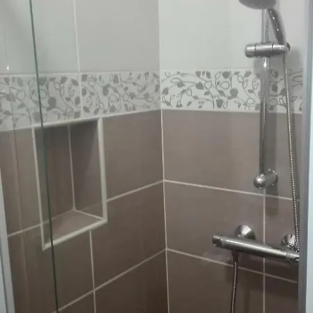 Anna Apartman